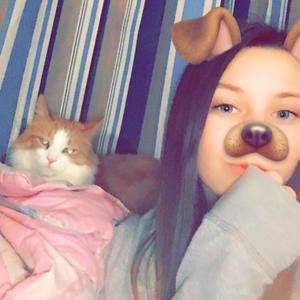 Meet your Posher, Layla